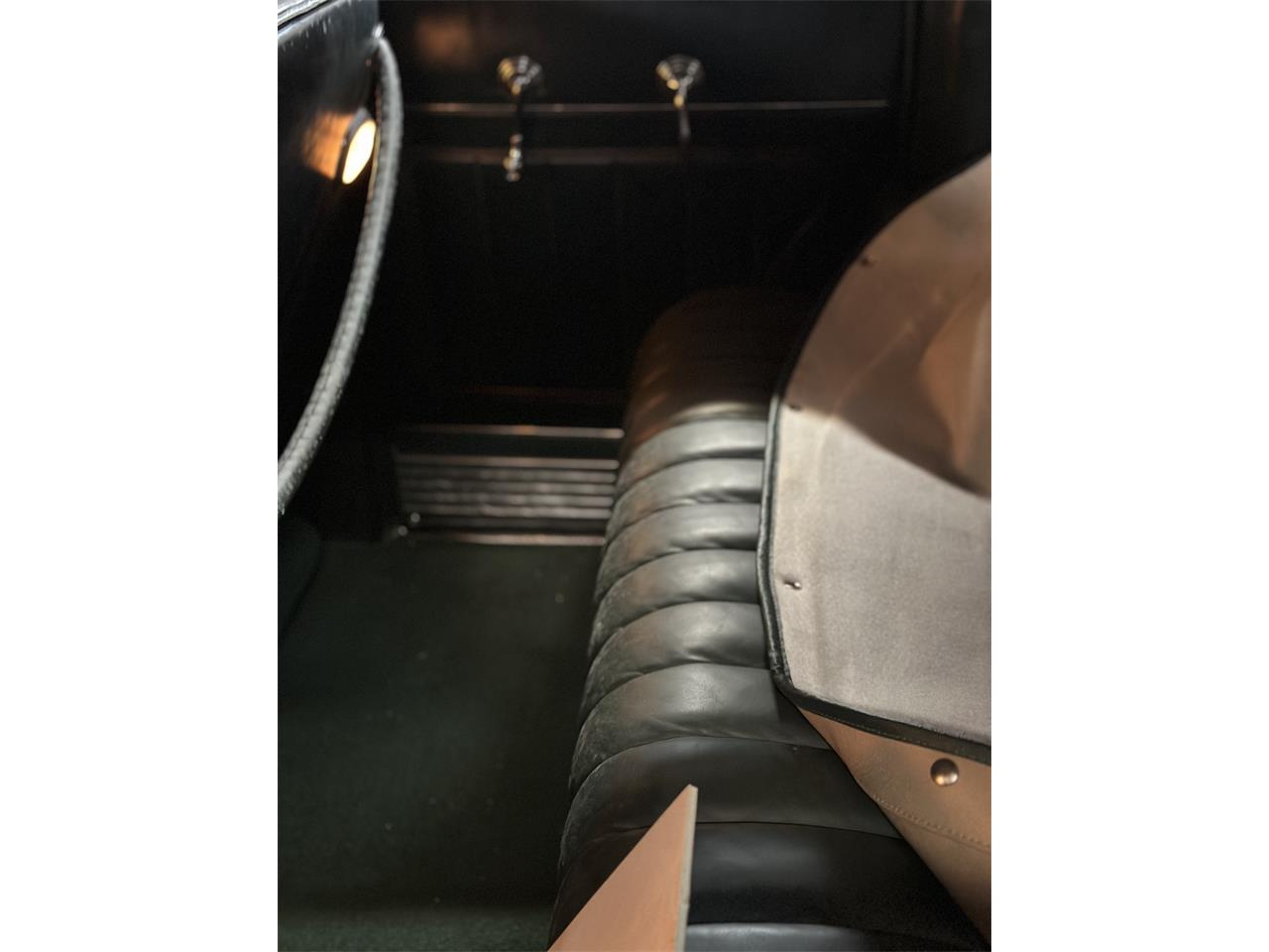 Cadillac-Series-62-1941-Green-Green-9