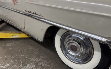 Cadillac-Series-62-1952-10