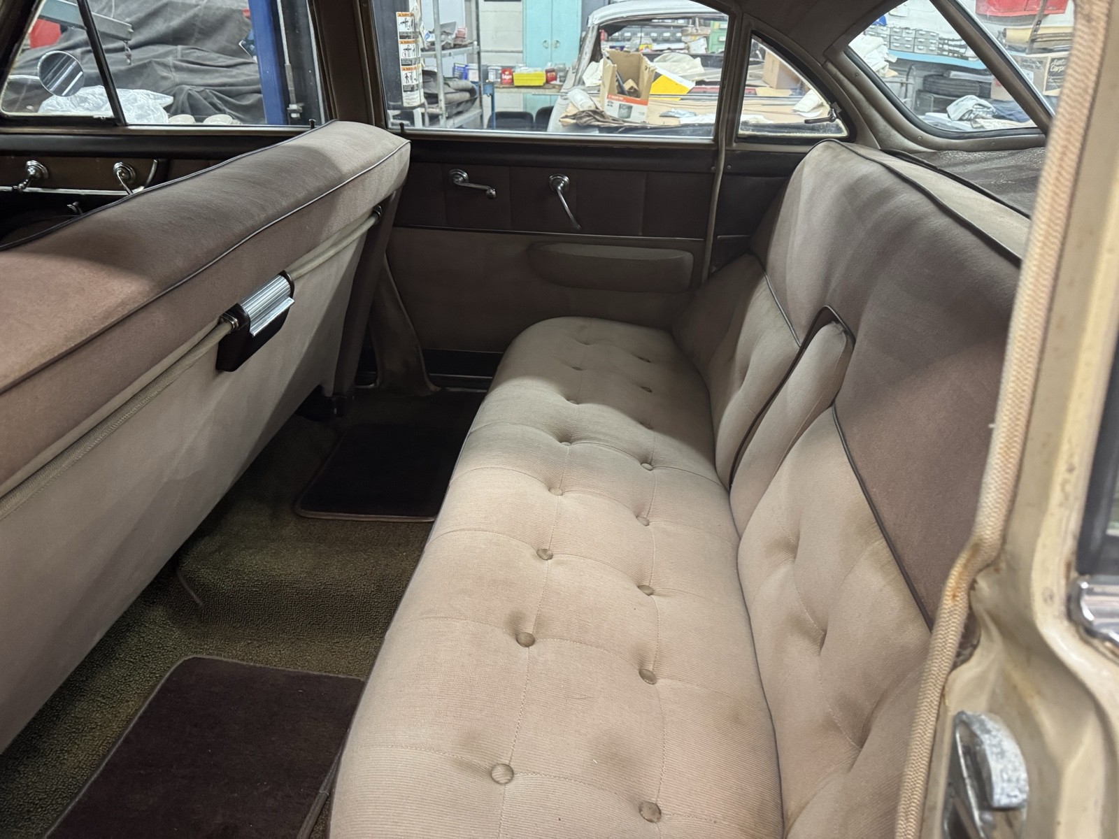 Cadillac-Series-62-1952-14