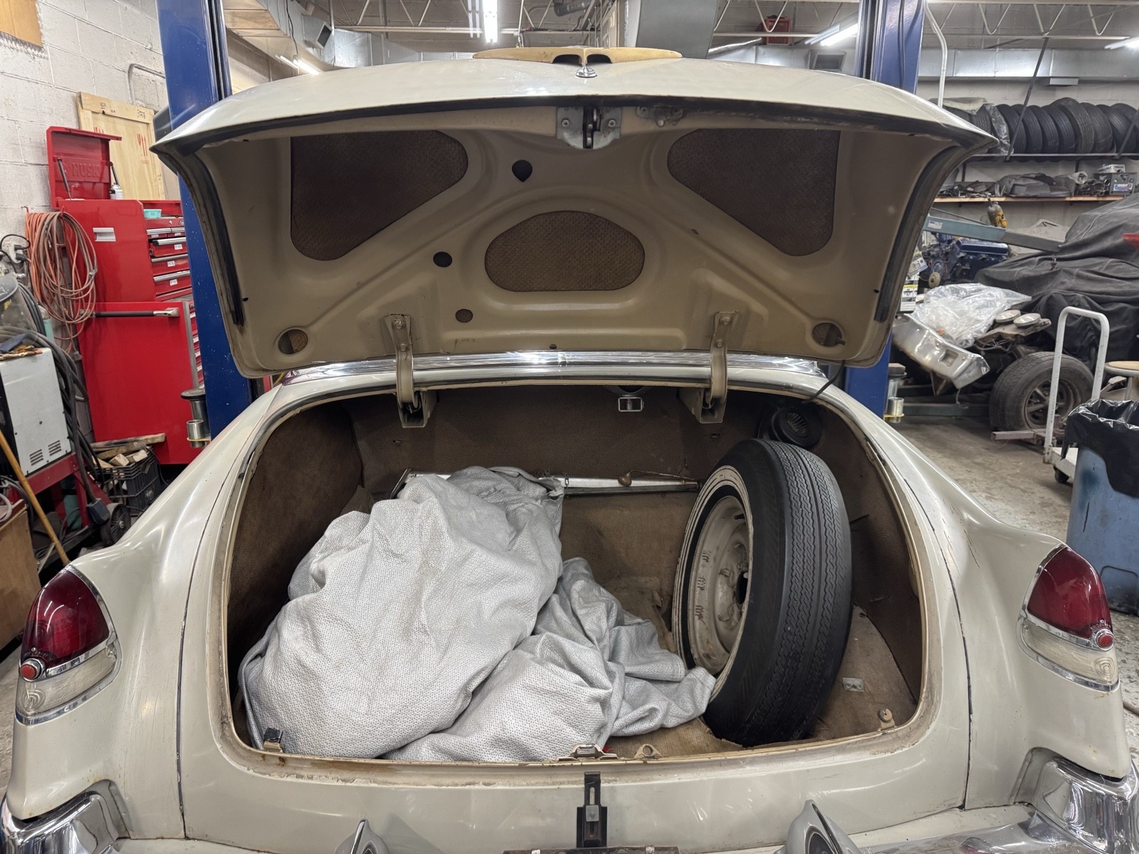 Cadillac-Series-62-1952-20