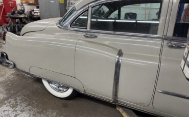Cadillac-Series-62-1952-7