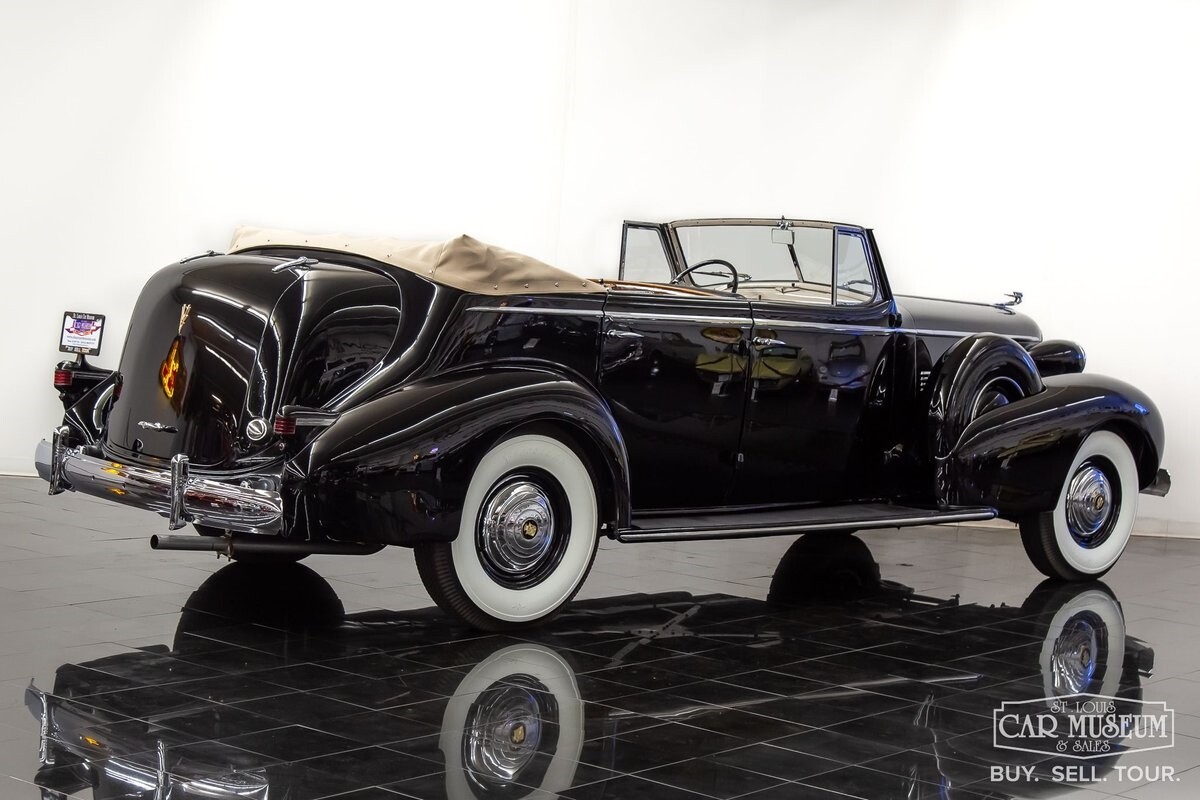 Cadillac-Series-85-1937-Sedan-11