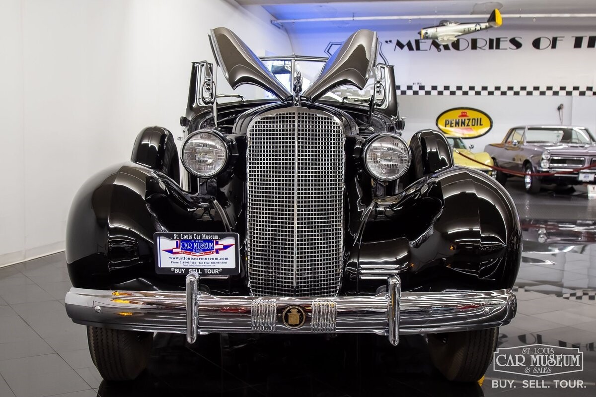 Cadillac-Series-85-1937-Sedan-16