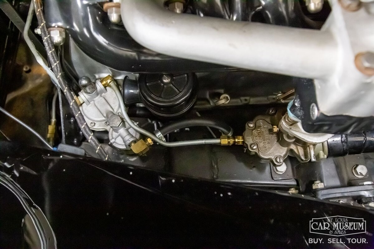 Cadillac-Series-85-1937-Sedan-25