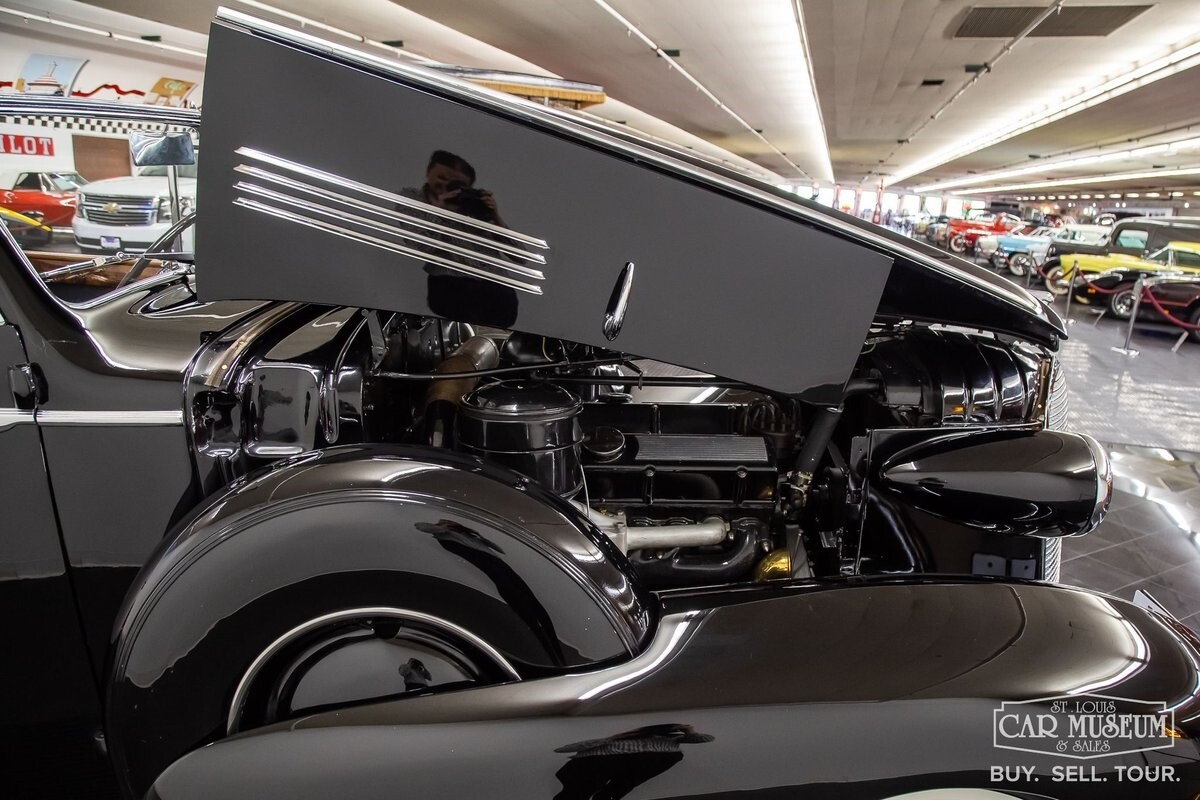 Cadillac-Series-85-1937-Sedan-28