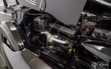 Cadillac-Series-85-1937-Sedan-29