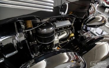 Cadillac-Series-85-1937-Sedan-34