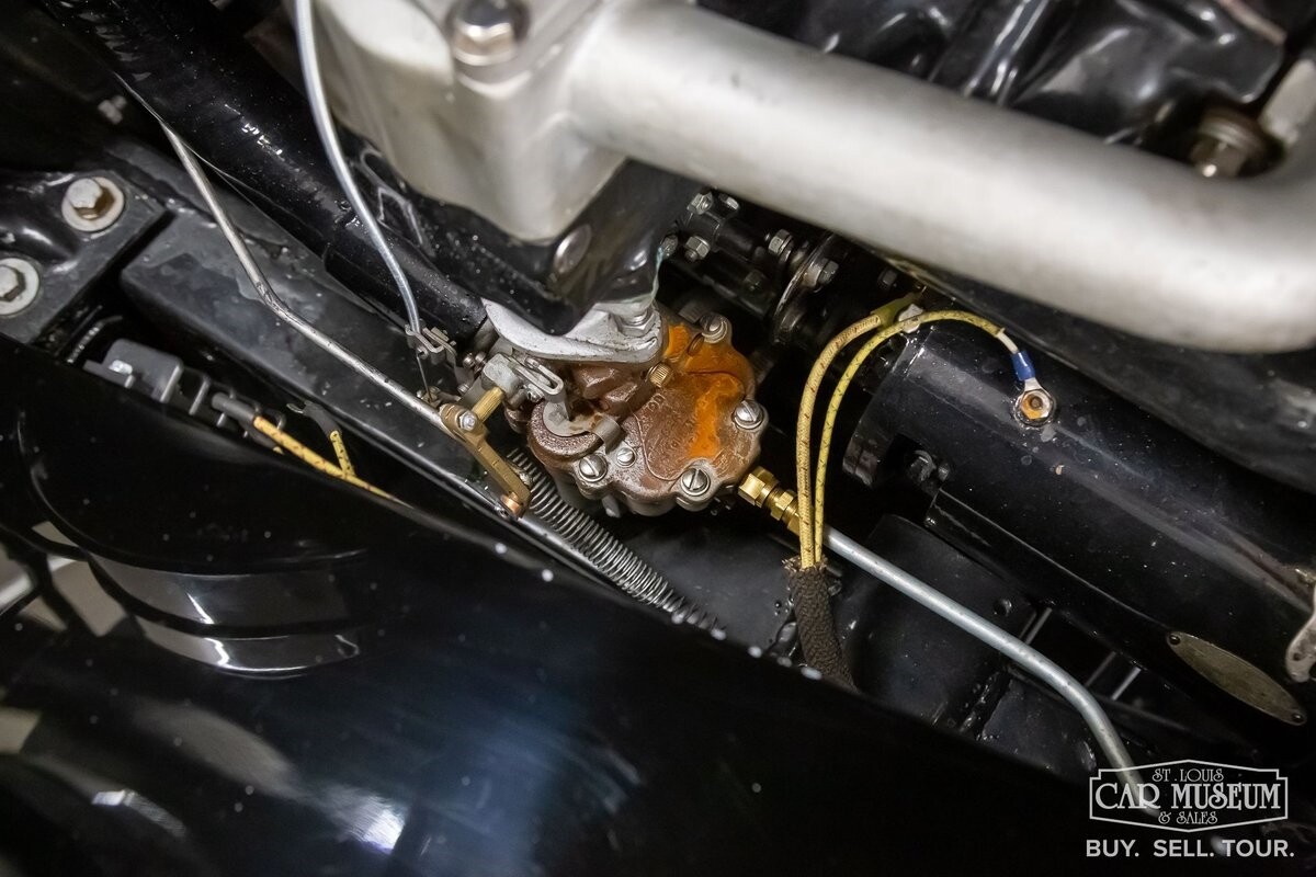 Cadillac-Series-85-1937-Sedan-35