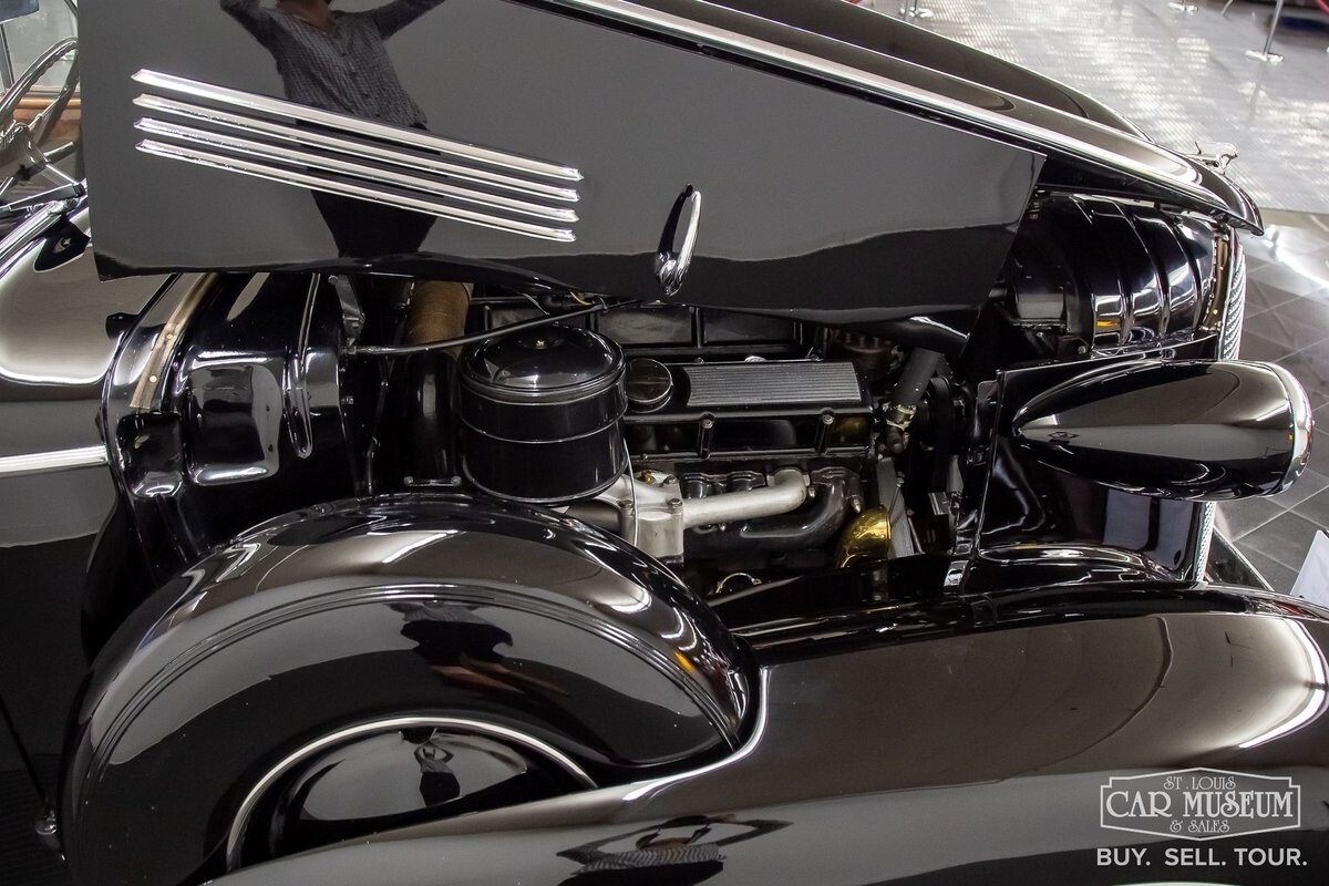 Cadillac-Series-85-1937-Sedan-5