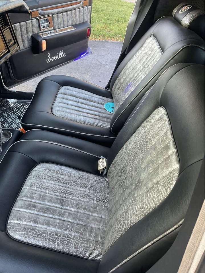 Cadillac-Seville-1980-Sedan-11