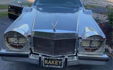 Cadillac-Seville-1980-Sedan-2