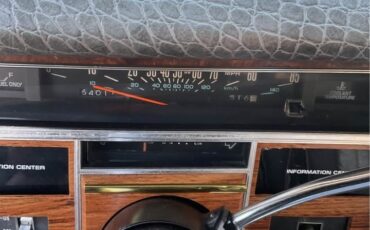Cadillac-Seville-1980-Sedan-9