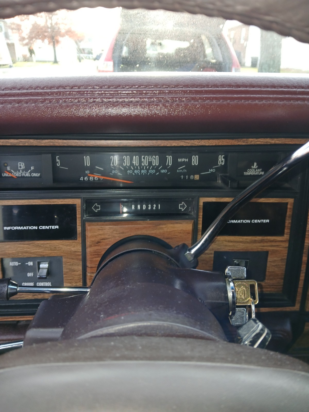 Cadillac-Seville-1985-Coupe-9