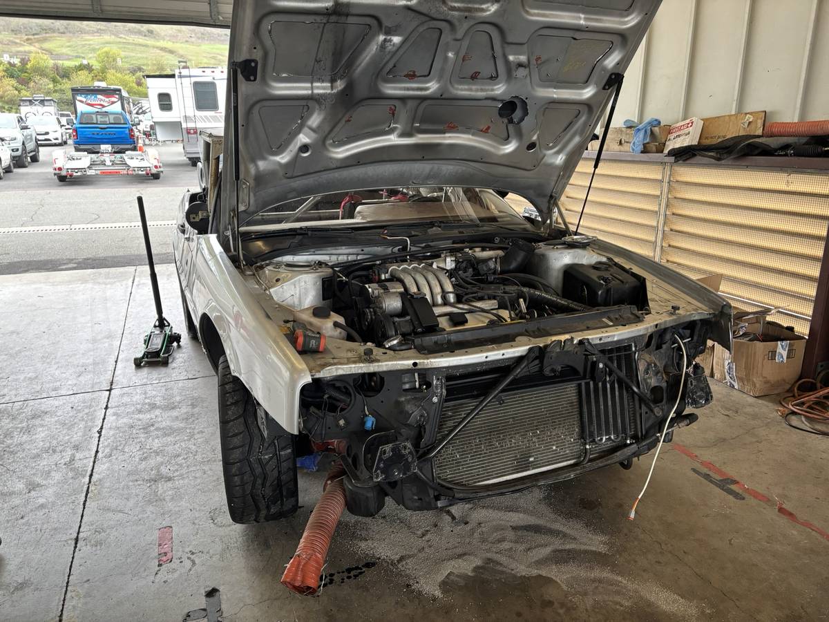 Cadillac-allante-1987-silver-4