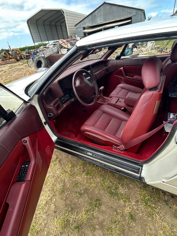 Cadillac-allante-1990-white-1