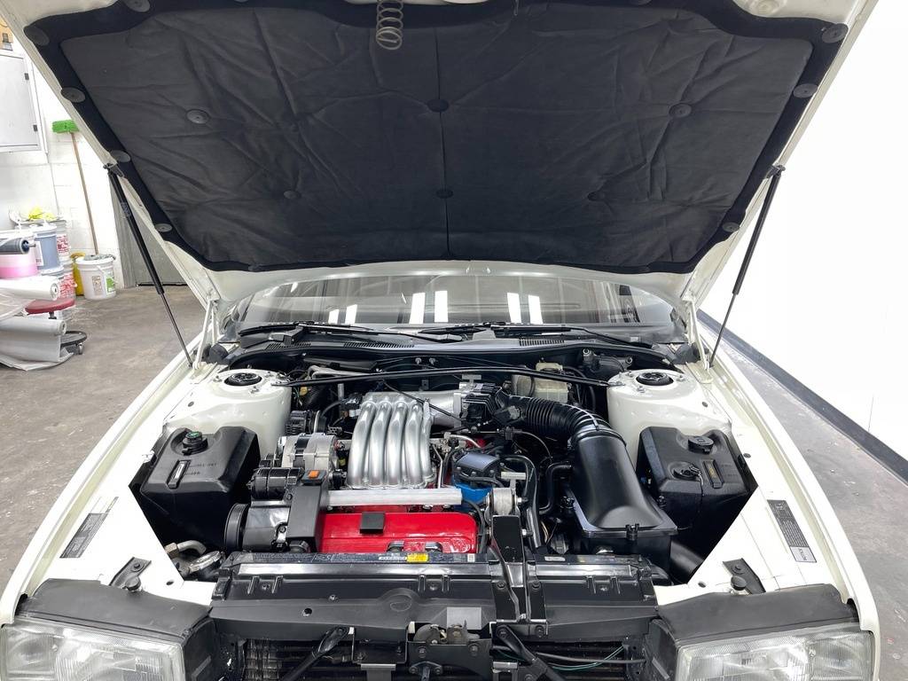 Cadillac-allante-1991-white-135