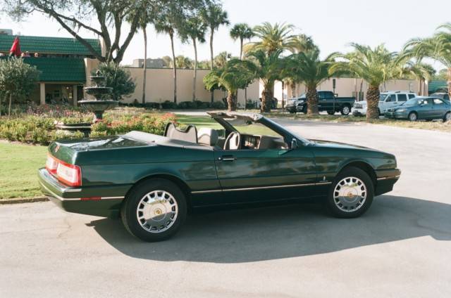 Cadillac-allante-1993-12