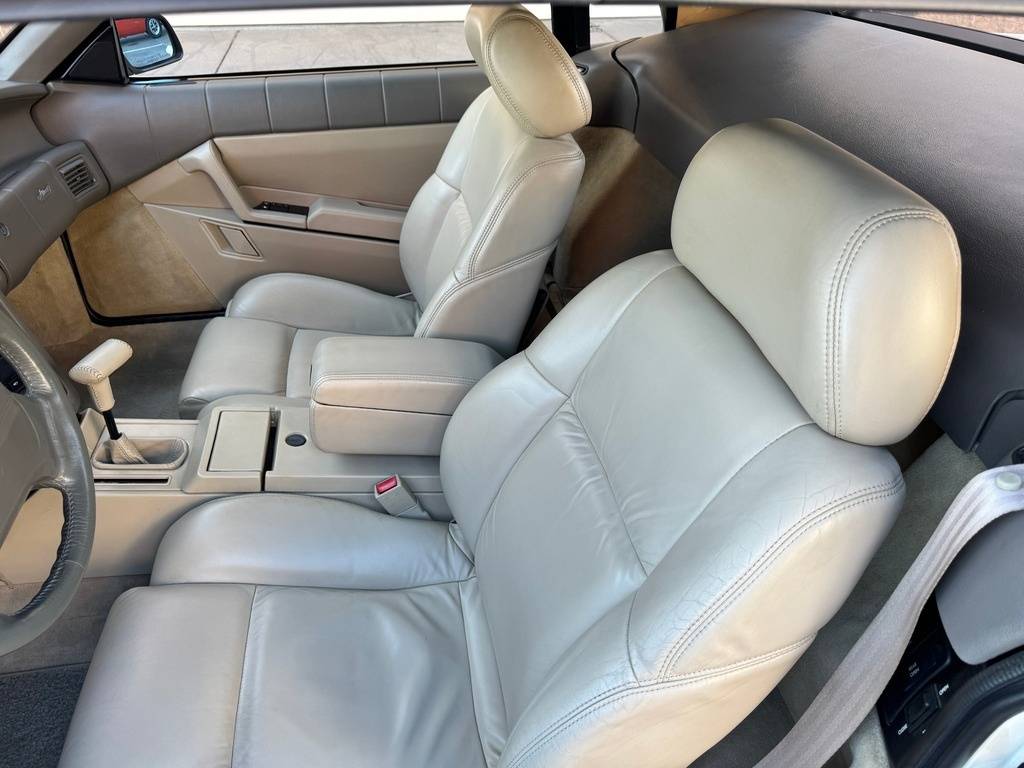 Cadillac-allante-1993-white-42