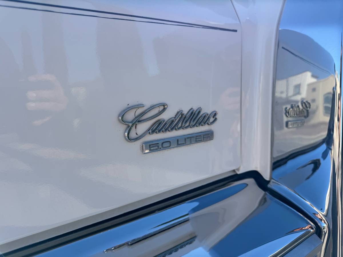 Cadillac-brougham-1991-white-11