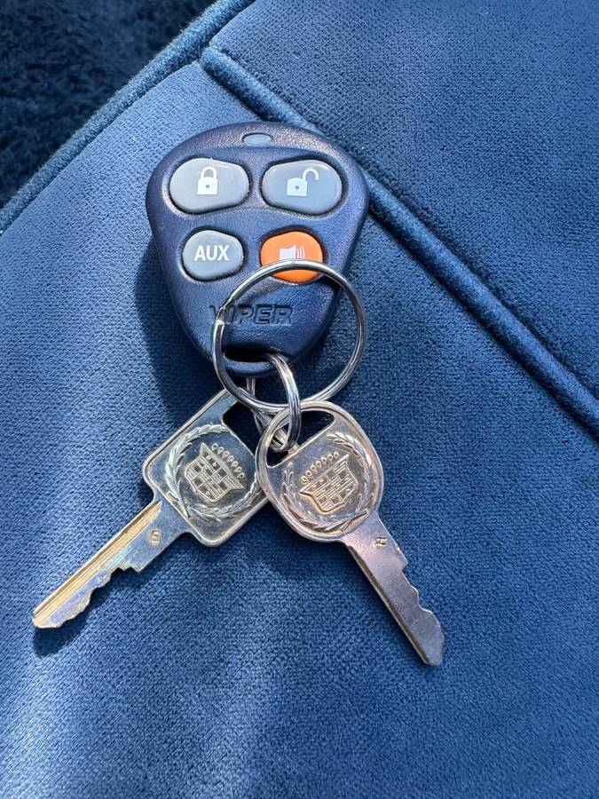 Cadillac-brougham-1991-white-20