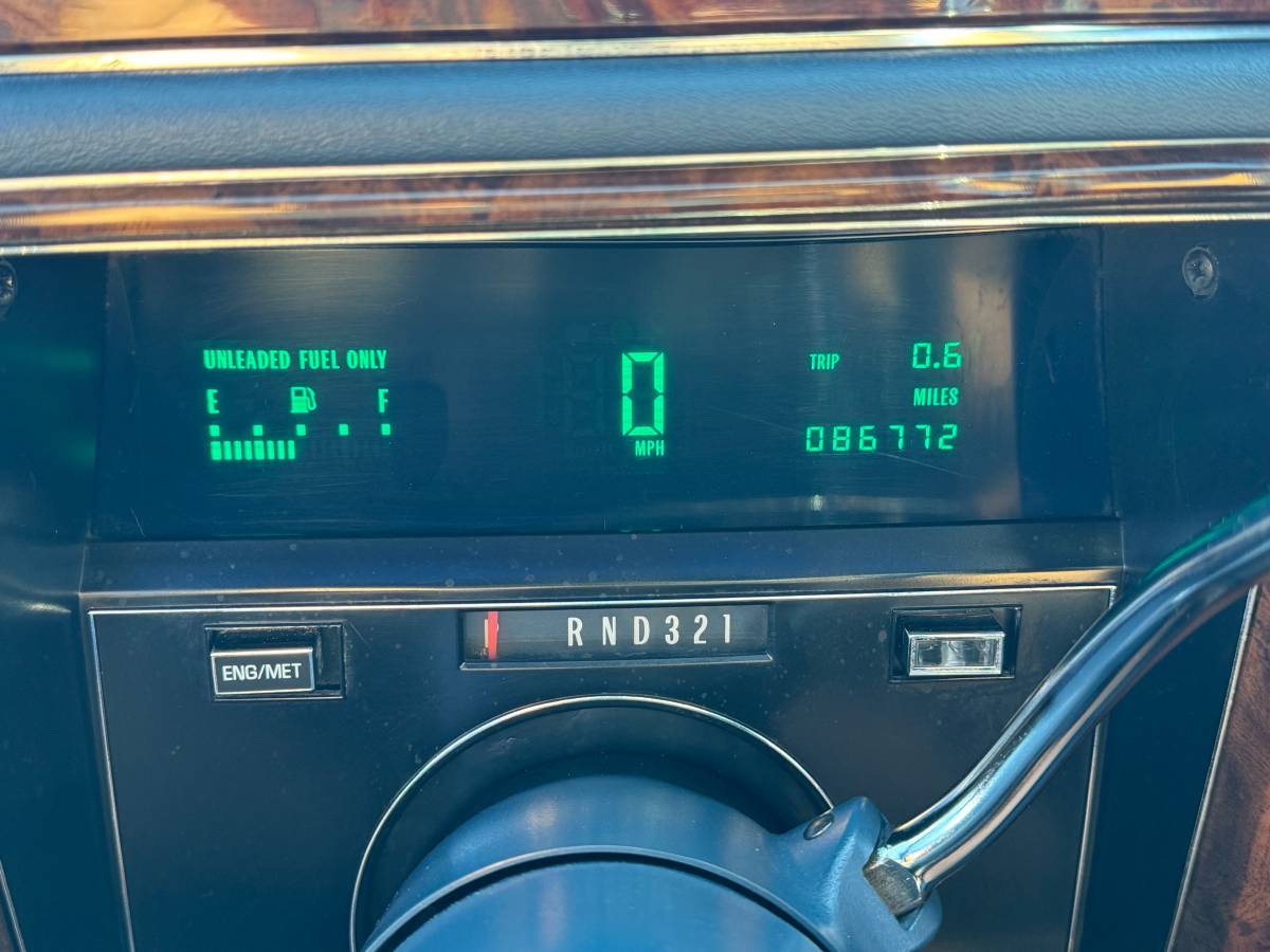 Cadillac-brougham-1991-white-21