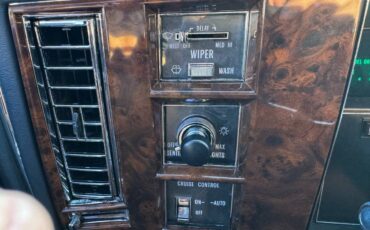 Cadillac-brougham-1991-white-4