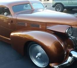 Cadillac-capone-custom-1940-custom-26