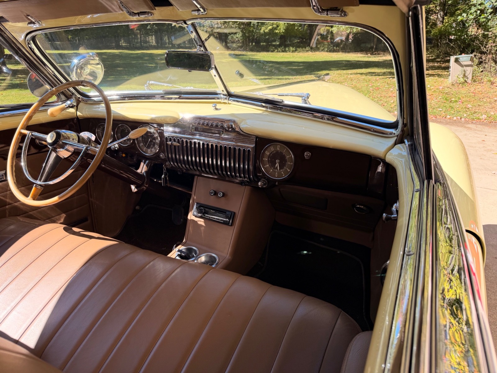 Cadillac-convertible-1947-streetrod-10