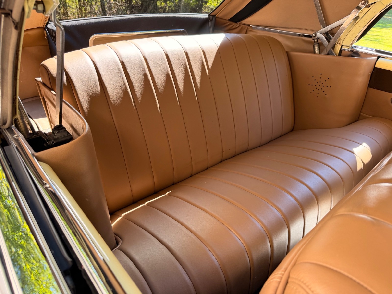 Cadillac-convertible-1947-streetrod-11