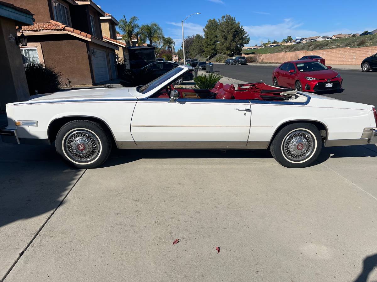 Cadillac-convertible-1985-1