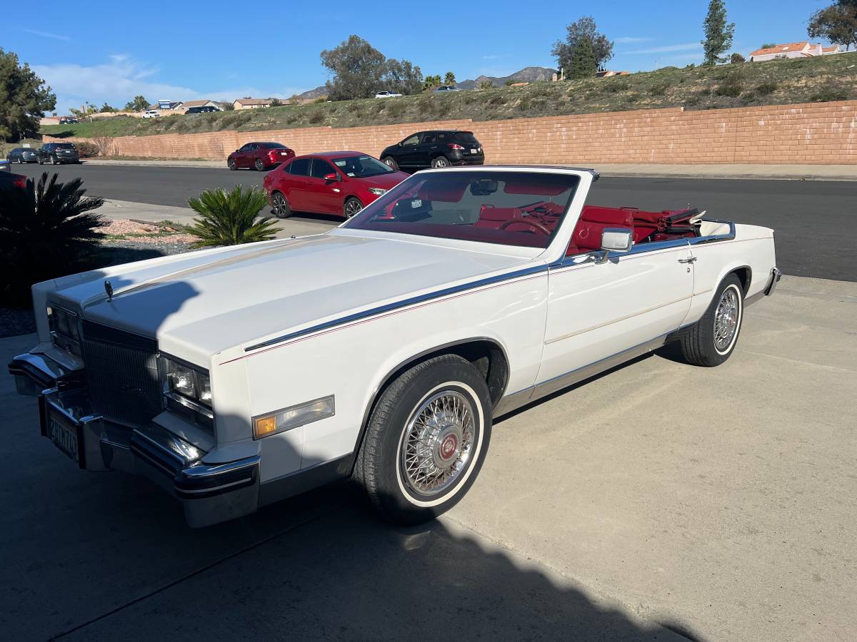 Cadillac-convertible-1985-2