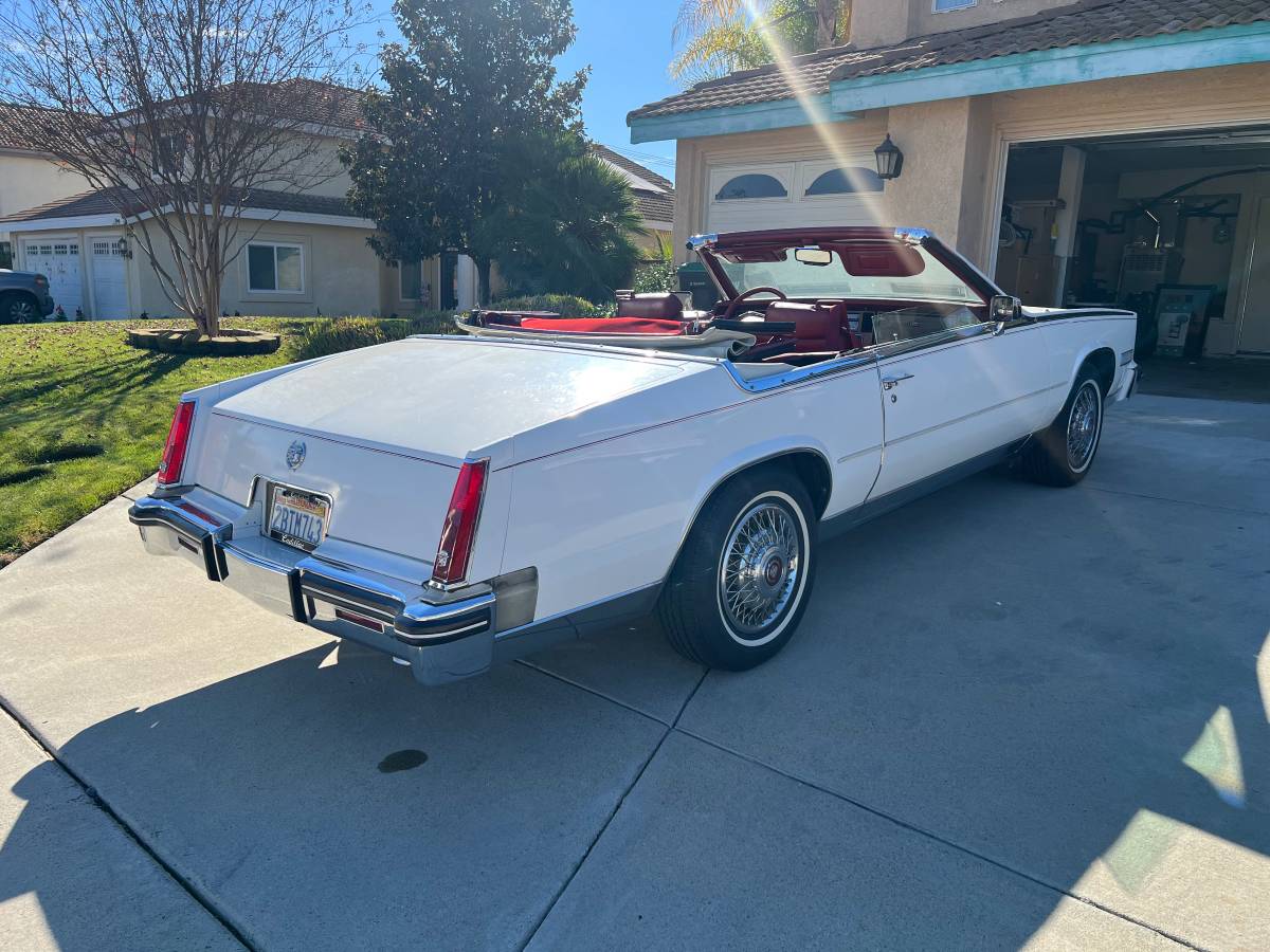 Cadillac-convertible-1985-8