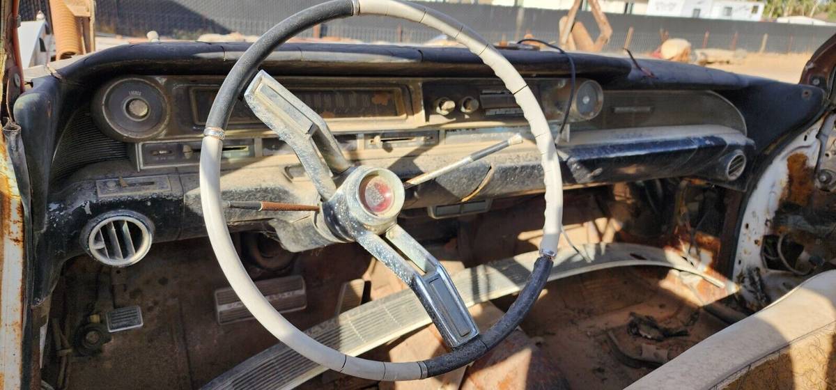 Cadillac-coupe-deville-1961-28