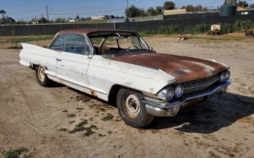 Cadillac-coupe-deville-1961-33