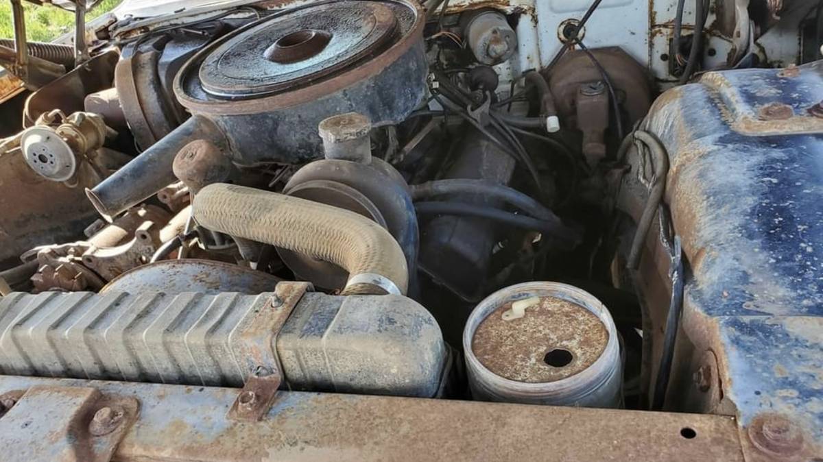 Cadillac-coupe-deville-1961-37