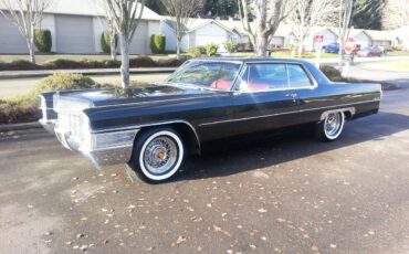 Cadillac-coupe-deville-1965-1