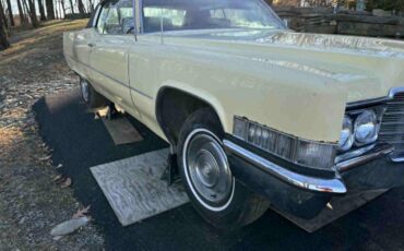 Cadillac-coupe-deville-1969-1