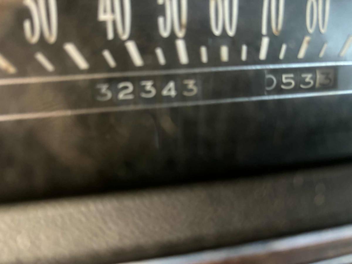 Cadillac-coupe-deville-1969-3