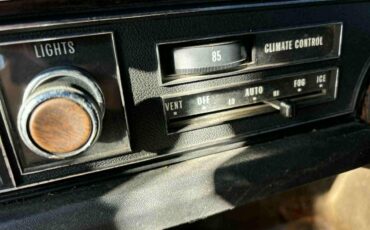 Cadillac-coupe-deville-1969-4