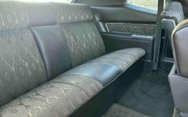 Cadillac-coupe-deville-1969-5