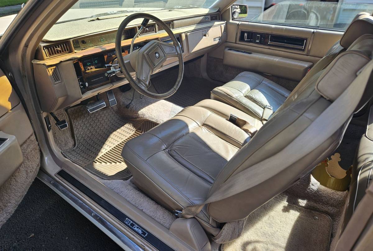 Cadillac-coupe-deville-1989-brown-8