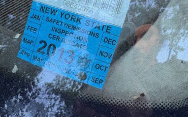 Cadillac-coupe-deville-1990-white-11