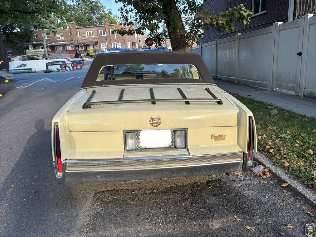 Cadillac-coupe-deville-1990-white-6