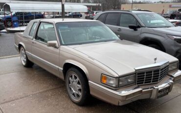 Cadillac-coupe-deville-1993-1