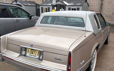 Cadillac-coupe-deville-1993