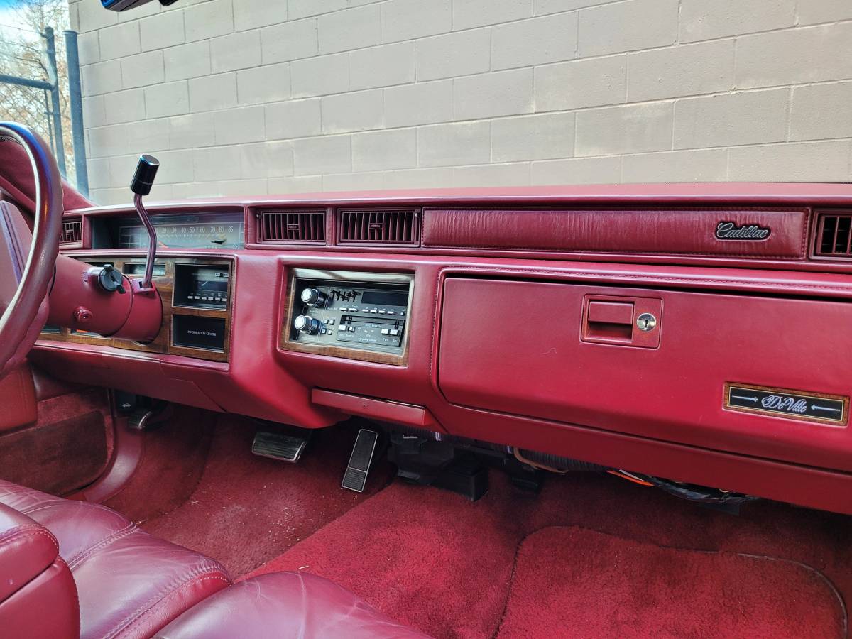 Cadillac-coupe-deville-1993-red-6