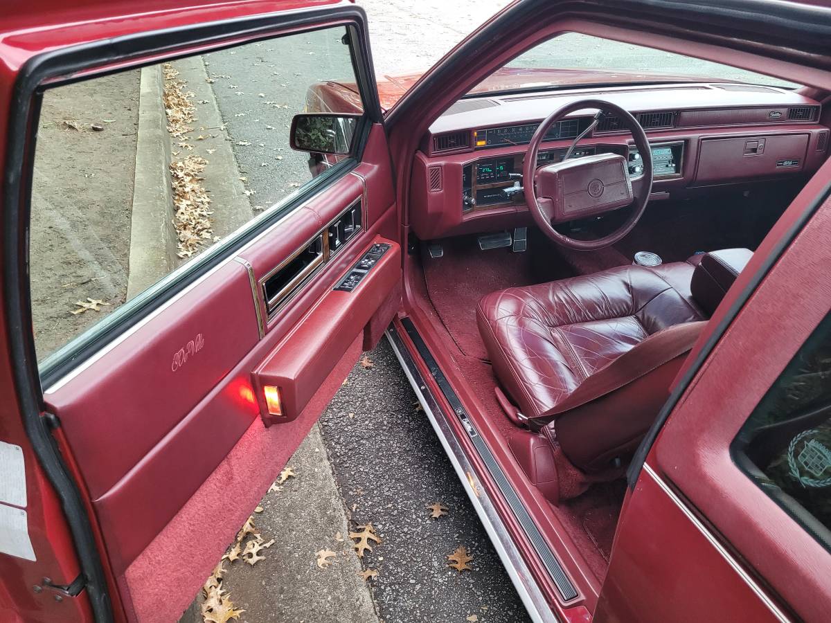 Cadillac-coupe-deville-1993-red-9