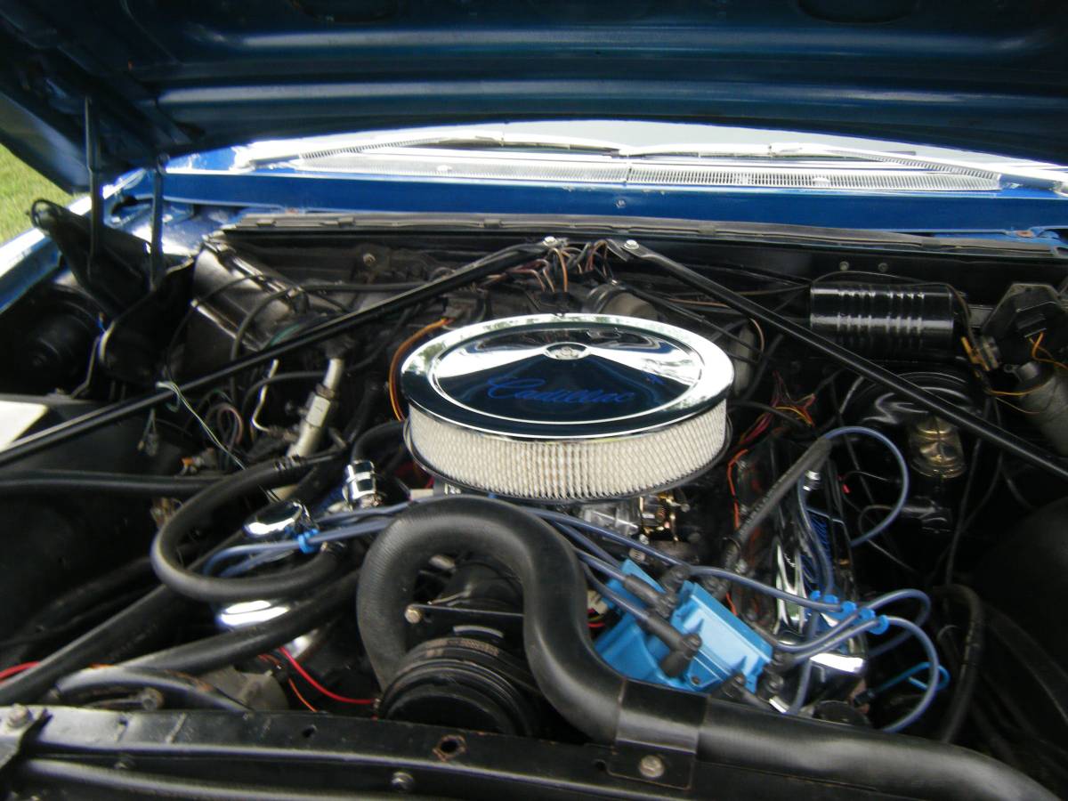 Cadillac-deville-1965-blue-32