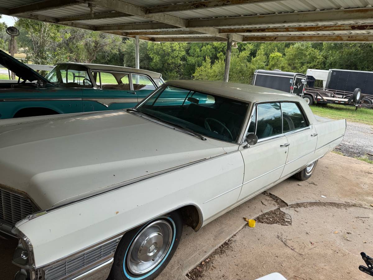 Cadillac-deville-1965-white-2