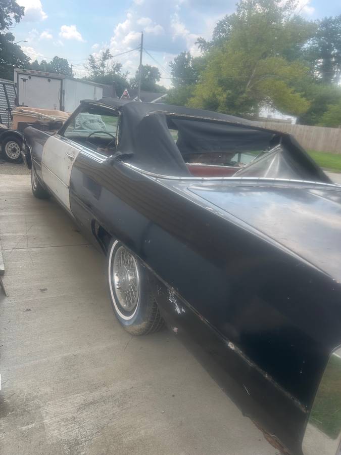 Cadillac-deville-1966-black-1